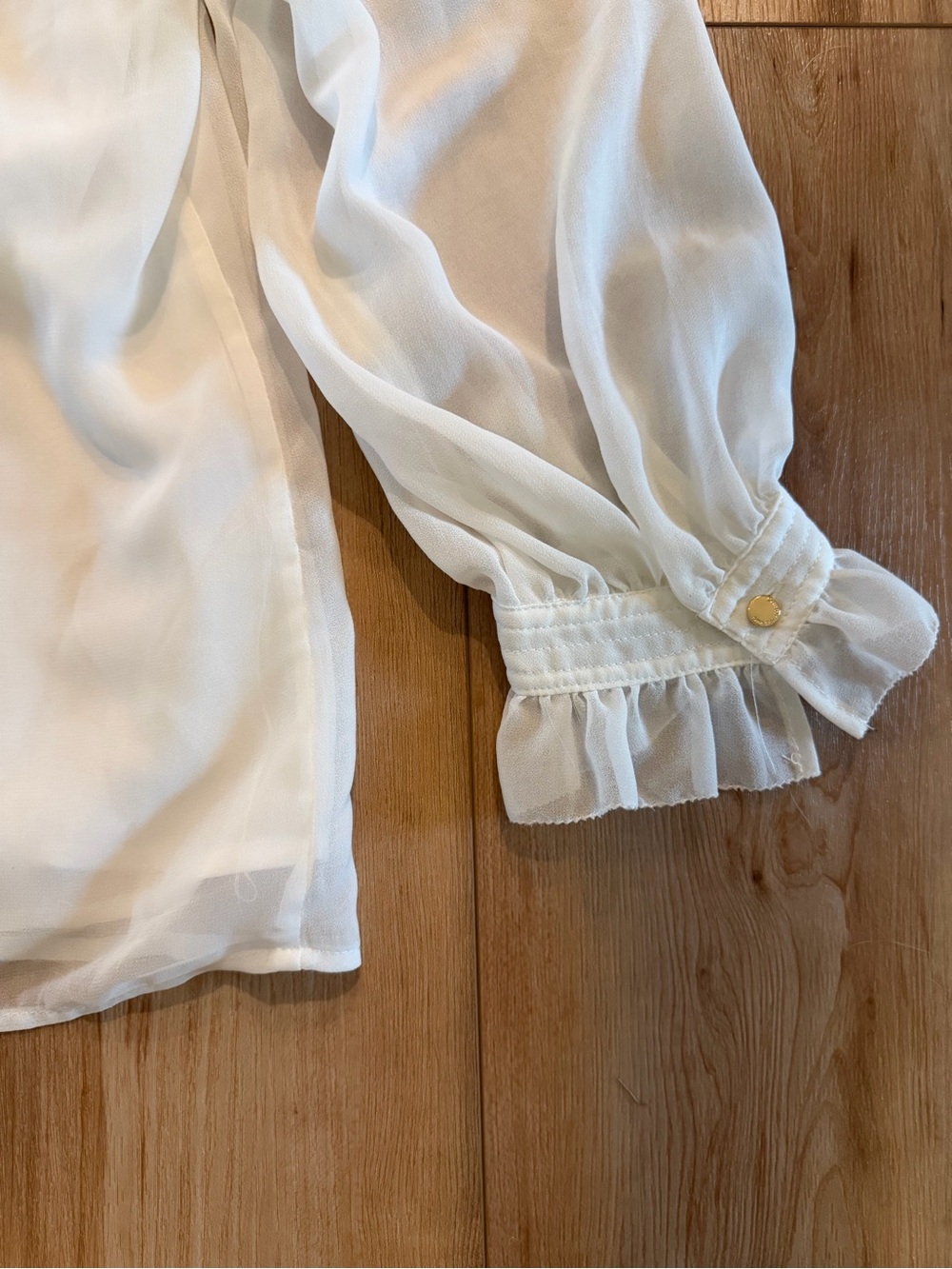 NWT Carmen Marc Valvo Ivory Ruffle Chiffon Blouse Women’s XL Coquette Workwear - Picture 8 of 10